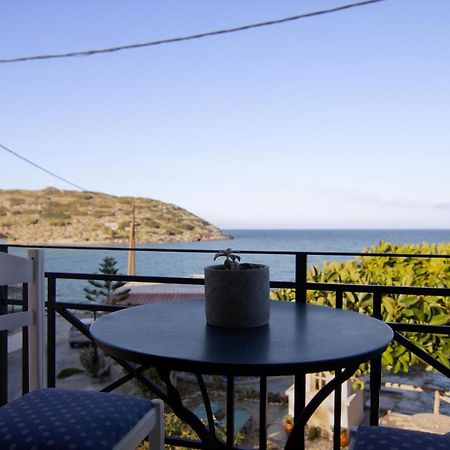 The Island House - Family Size Apt - Overlooking The Aegean - 3 Steps From The Beach Móhlosz Kültér fotó