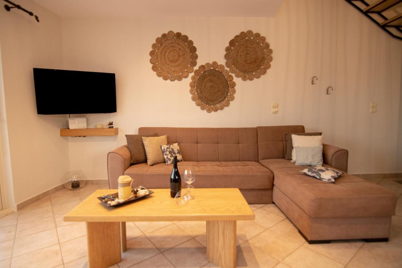 The Island House - Family Size Apt - Overlooking The Aegean - 3 Steps From The Beach Móhlosz Kültér fotó