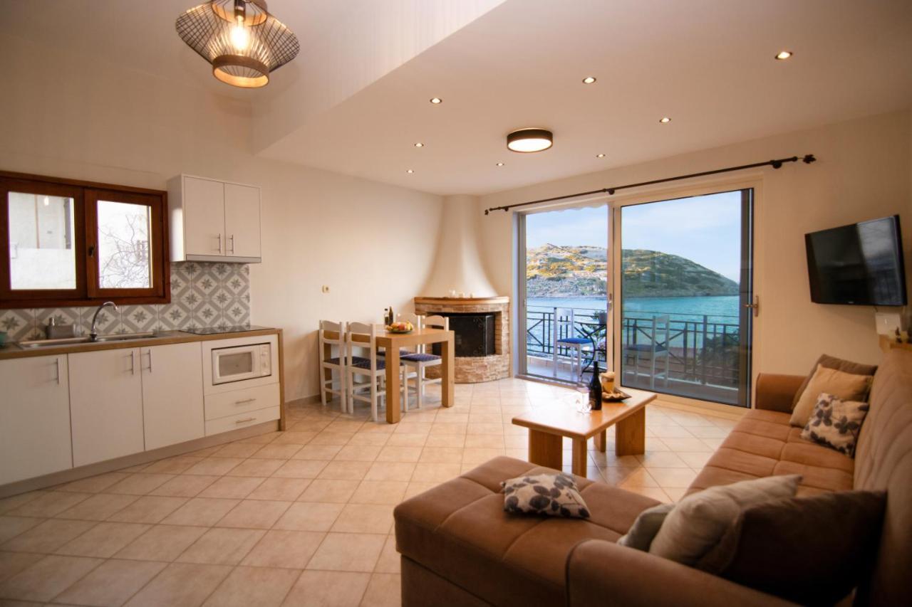 The Island House - Family Size Apt - Overlooking The Aegean - 3 Steps From The Beach Móhlosz Kültér fotó