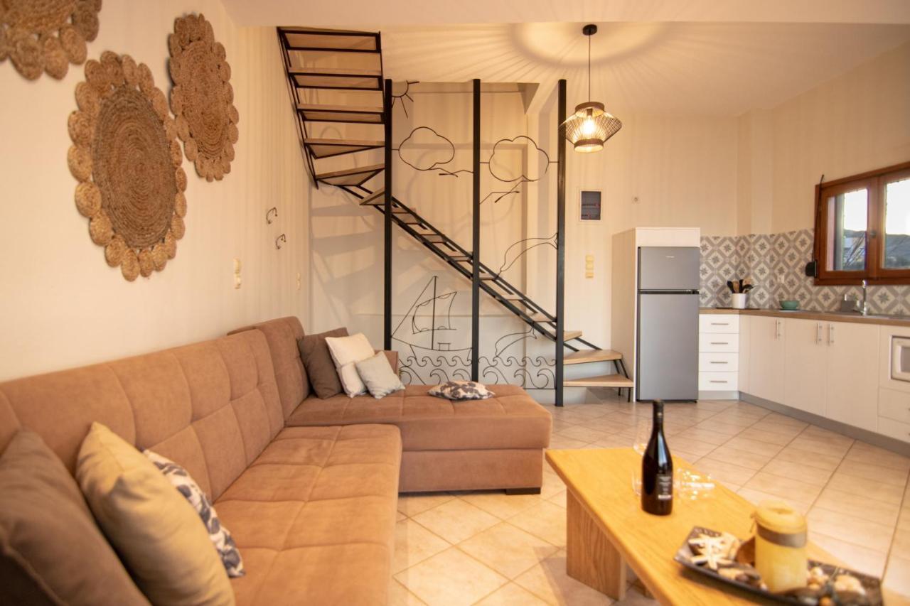 The Island House - Family Size Apt - Overlooking The Aegean - 3 Steps From The Beach Móhlosz Kültér fotó